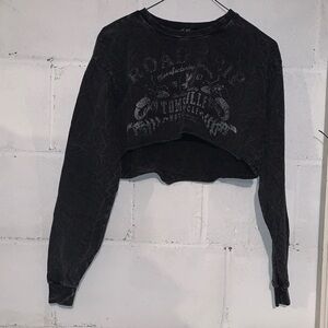 FOREVER 21 Charcoal Cropped Long Sleeve Top